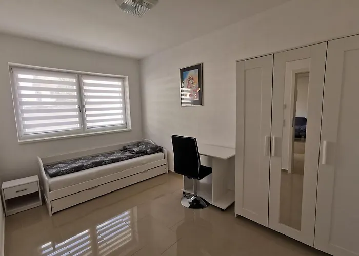 Neue * אנסבאך